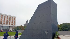 Miniatura: Zmieniona nazwa pomnika smoleńskiego. Ktoś...