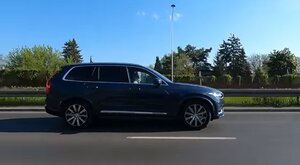 Miniatura: Volvo XC90 T8 Recharge