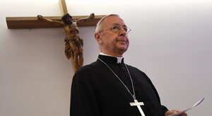 Miniatura: Abp Gądecki: Zbyt łatwo godzimy się, by w...