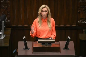 Miniatura: Celebrytka zaskoczyła w Sejmie. "Wstyd"