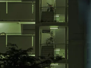 Miniatura: Zostawiasz tak rower lub wózek dziecięcy?...
