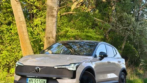 Miniatura: Volvo EX30 Cross Country