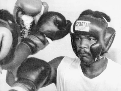 Miniatura: George Foreman. Legenda wagi ciężkiej i...
