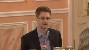 Miniatura: Snowden znów oskarża o podsłuchy. Padły...