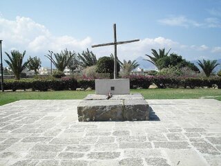 Grób N. Kazandzakisa na tzw. bastionie Martinengo (Heraklion)