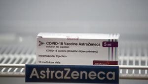 Miniatura: Polacy boją się szczepionki AstryZeneki?...