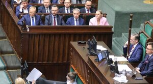 Miniatura: Widmo porażki wisi nad koalicją rządzącą....