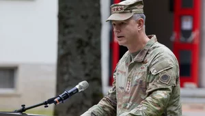 Miniatura: Dowódca sił NATO w Europie z wizytą w...