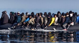 Miniatura: Migrant deportowany przez Wielką Brytanię...