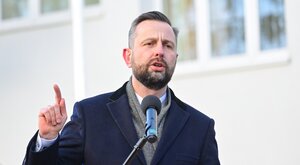 Miniatura: Chińskie oko i tabliczka MON