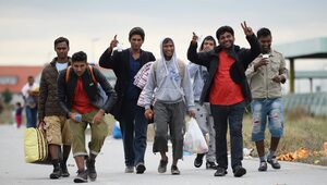 Niemiecka prasa: Wysoki socjal u nas to zachęta dla migrantów, by nie...