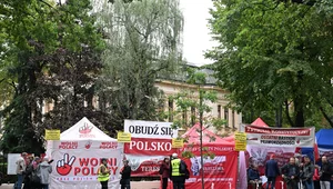 Miniatura: Trybunał Konstytucyjny – w co gra Tusk?