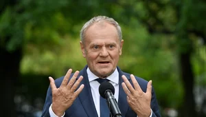 Miniatura: Tusk obniża ceny paliw i uderza w...