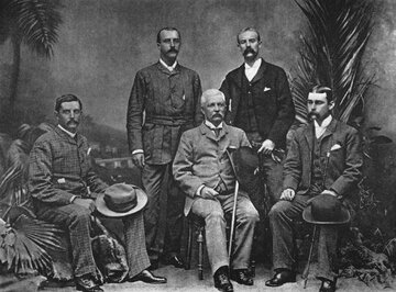 Członkowie ekspedycji H.M. Stanleya. Od&nbsp;lewej: Thomas Heazle Parke, Robert Henry Nelson, Henry Morton Stanley, William Grant Stairs i&nbsp;Arthur Jephson