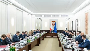 Miniatura: Rząd bierze się za uregulowanie AI....