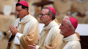 Miniatura: Kolejny biskup krytykuje ustalenia Synodu....