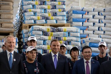 Prezydent RP Andrzej Duda z wizytą w Fabryce Chemii Budowlanej Selena w Astanie 