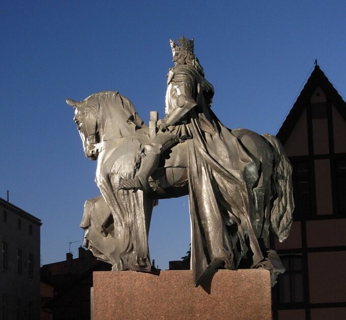 Kazimierz Wielki -&nbsp;pomnik w&nbsp;Bydgoszczy