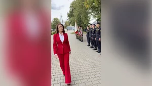 Miniatura: Starosta odbiera honory jak prezydent....