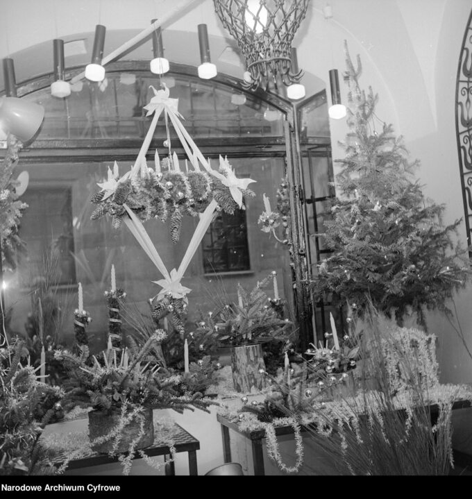 Dekoracje na Boże Narodzenie, około 1970 rok