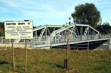 Pierwszy na&nbsp;świecie drogowy spawany most na&nbsp;rzece Słudwi