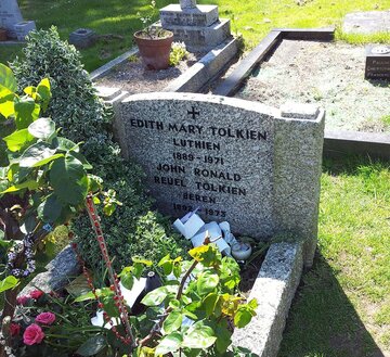 Nagrobek J.R.R. Tolkiena i&nbsp;jego żony