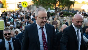 Miniatura: Premier zwyzywany w meczecie od "gnijących...
