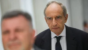 Miniatura: Sprawa wiceszefa MSZ utknęła w sądzie....