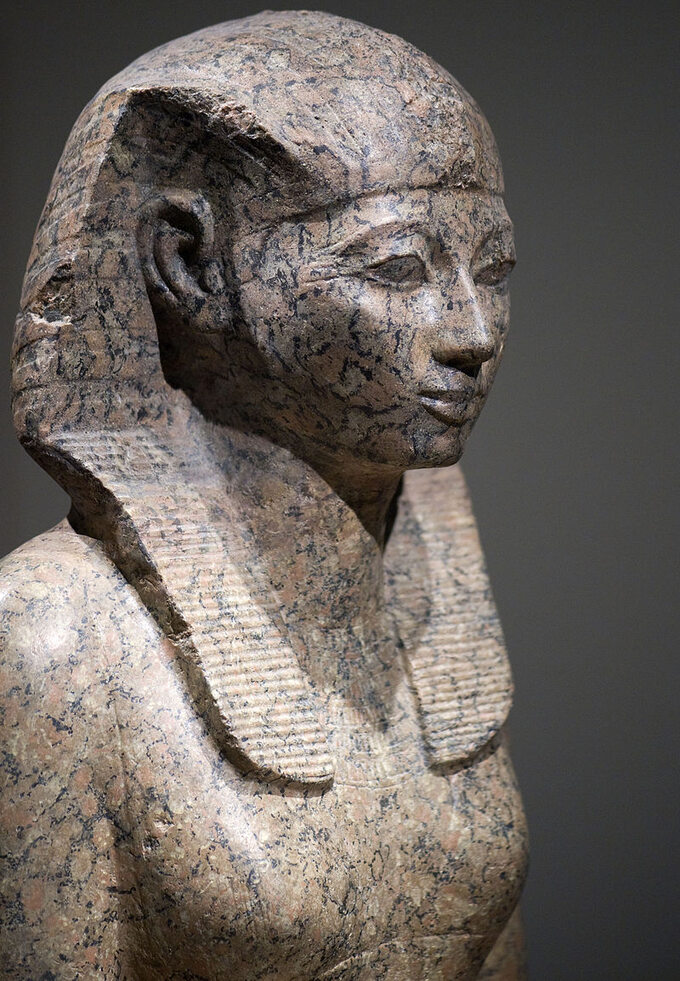 Kamienny posąg Hatszepsut