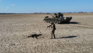 Miniatura: Ukraina: "Misza" poddał się razem z czołgiem