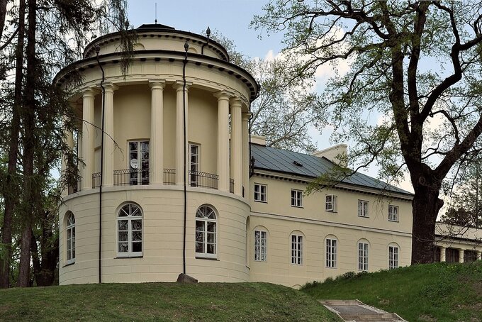 Pałac Dzieduszyckich w&nbsp;Zarzeczu (2012)