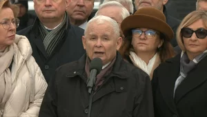 Miniatura: Awantura na miesięcznicy. Kaczyński grzmi...