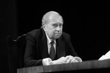 Aktor Jerzy Stuhr podczas pr&oacute;by medialnej sztuki "Geniusz"