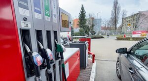 Miniatura: Nowe ceny paliw. We wtorek benzyna poniżej...