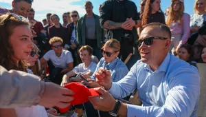 Miniatura: "Dopóki będę prezydentem". Nawrocki złożył...