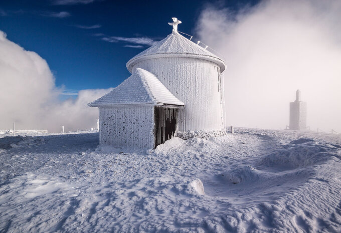 Kaplica św. Wawrzyńca zimą