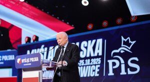 Miniatura: Kto tu kogo kopiuje? PiS – lewicę, czy...