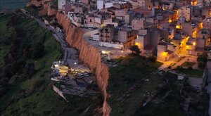 Miniatura: Dramatyczna sytuacja na Sycylii. Osuwisko...