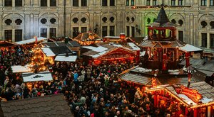 Miniatura: Neonazistowska muzyka na jarmarku...