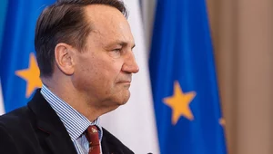 Miniatura: Sikorski wbija szpilę Błaszczakowi. "To,...