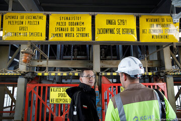 Mateusz Morawiecki podczas uroczystości uruchomienia pieca WTR w Hucie Miedzi „Legnica” 
