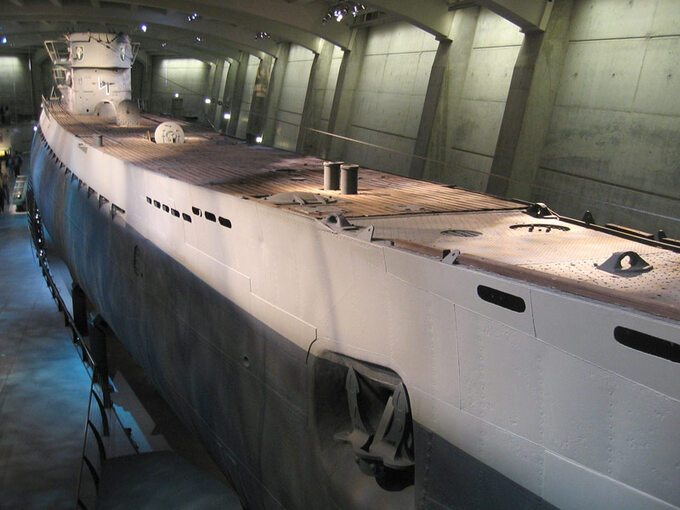 Okręt U-505 w Muzeum Nauki i Przemysłu w Chicago. U-156 był jednostką bliźniaczą