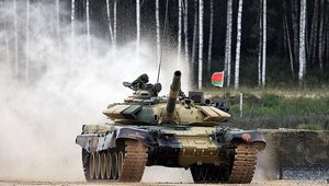 Miniatura: Białoruś sprowadziła czołgi pod granicę z...