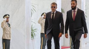 Miniatura: Dwie eksplozje w pobliżu hotelu, w którym...