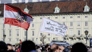 Miniatura: Austria: Protestowali przeciw obowiązkowi...