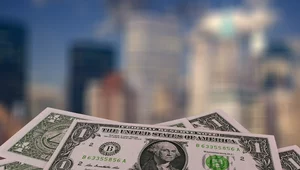 Miniatura: Bóg i wolny rynek