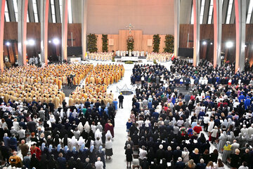 Msza beatyfikacyjna kardynała Stefana Wyszyńskiego oraz matki Elżbiety Róży Czackiej odprawiana w Świątyni Opatrzności Bożej w Warszawie 