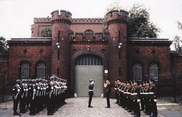 Więzienie Spandau, gdy przebywał w&nbsp;nim Rudolf Hess, 1986&nbsp;r.