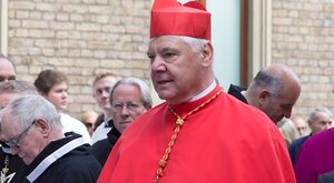 Kardynał mówi o wrogim przejęciu. Szokujące milczenie polskich biskupów