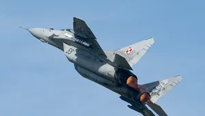 Miniatura: MiG-29 uszkodził dachy domów. Komunikat...
